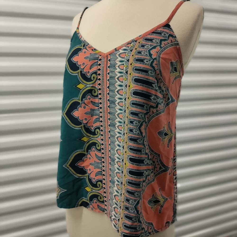 Abbeline | Arabian Graphic Print V neck Tank Top Womens Size Small